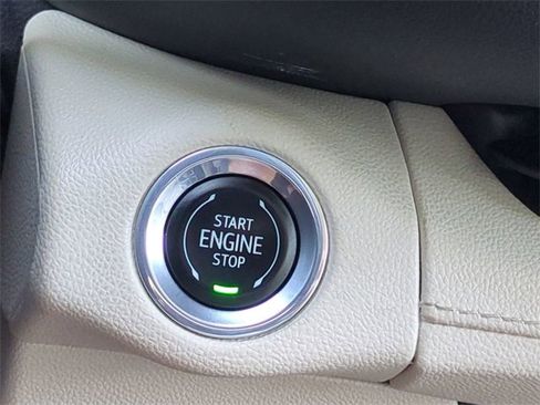 Used 2023 Buick Envision Avenir image 28