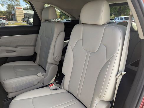 Used 2023 Kia Sorento SX image 16