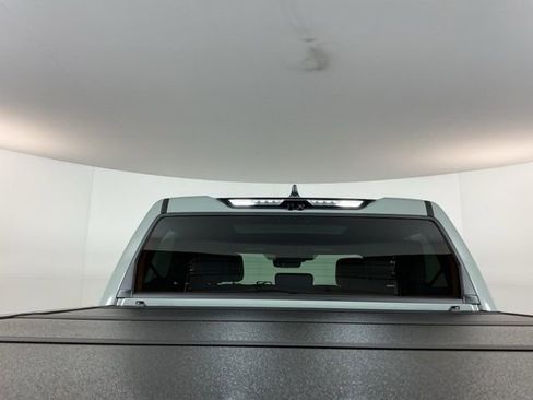 Used 2025 Toyota Tundra Limited AWD/4WD image 9
