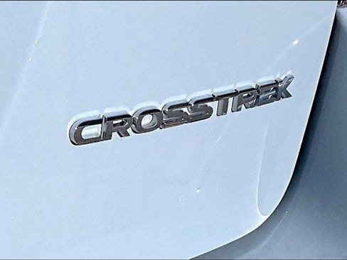 Used 2022 Subaru Crosstrek 2.5i Limited w/ Moonroof Package 2 image 8