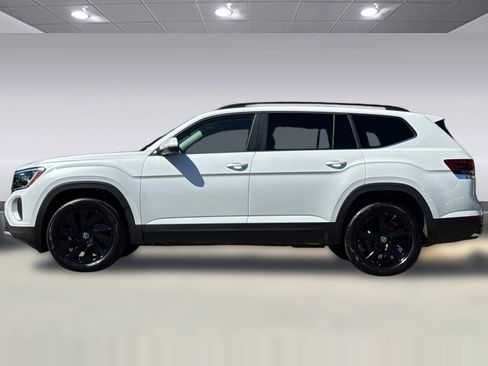 Used 2026 Volkswagen Atlas SE AWD/4WD image 2