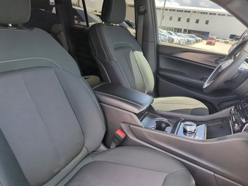 Used 2025 Jeep Grand Cherokee Laredo w/ Luxury Tech Group I RWD image 28