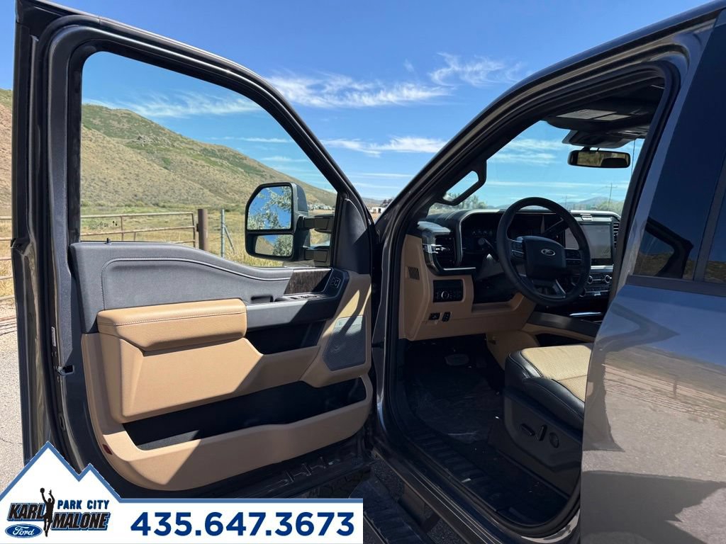 New 2026 Ford F350 Lariat w/ Black Appearance Package AWD/4WD image 13