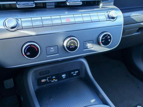 New 2026 Hyundai Kona SE image 18