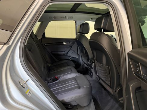 Used 2019 Audi Q5 2.0T Premium Plus w/ Premium Plus Package AWD/4WD image 31