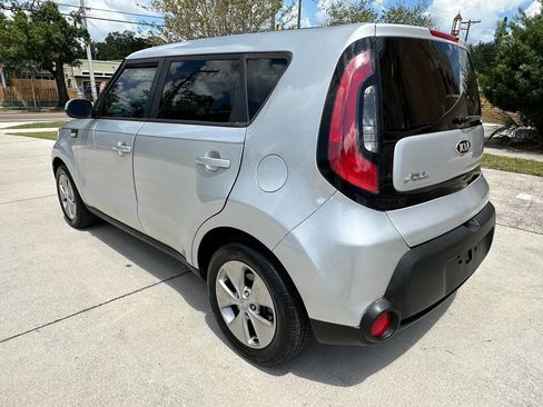 Used 2014 Kia Soul FWD image 7