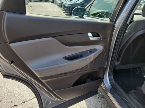 Used 2019 Hyundai Santa Fe SE FWD image 16