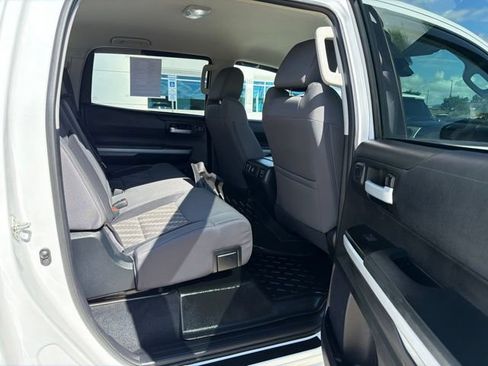 Used 2020 Toyota Tundra SR5 w/ SR5 Upgrade Package AWD/4WD image 12