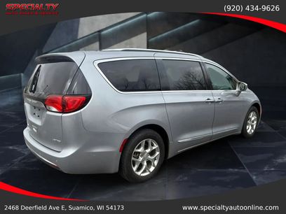 Used 2019 Chrysler Pacifica Limited w/ Advanced Safetytec Group
