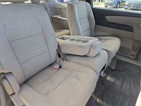 Used 2012 Honda Odyssey EX image 19