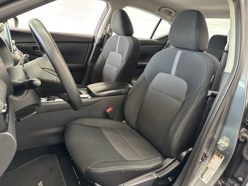 Used 2025 Nissan Sentra SV FWD image 14