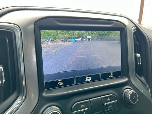 Used 2021 Chevrolet Silverado 1500 LT Trail Boss w/ Convenience Package II AWD/4WD image 14