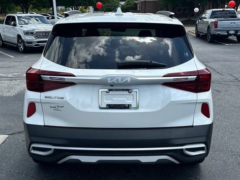 Used 2022 Kia Seltos SX w/ Sunroof Package AWD/4WD image 4