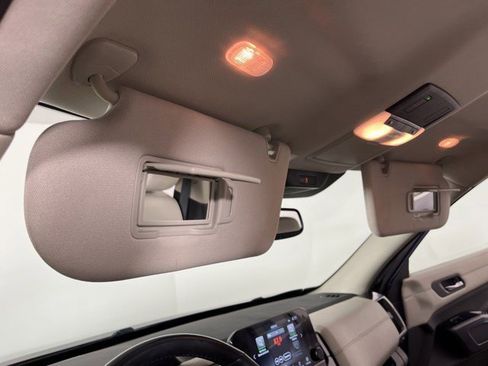 Used 2022 Nissan Pathfinder SL AWD/4WD image 30