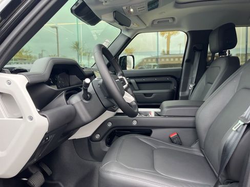 New 2026 Land Rover Defender 110 S AWD/4WD image 4