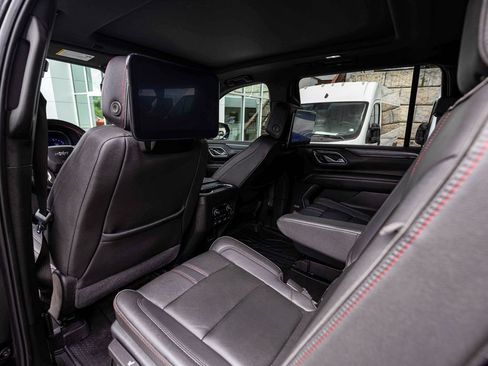 Used 2023 Chevrolet Suburban RST w/ Sport Performance Package AWD/4WD image 27