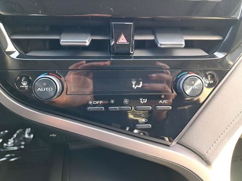 Used 2022 Toyota Camry LE w/ Convenience Package FWD image 21