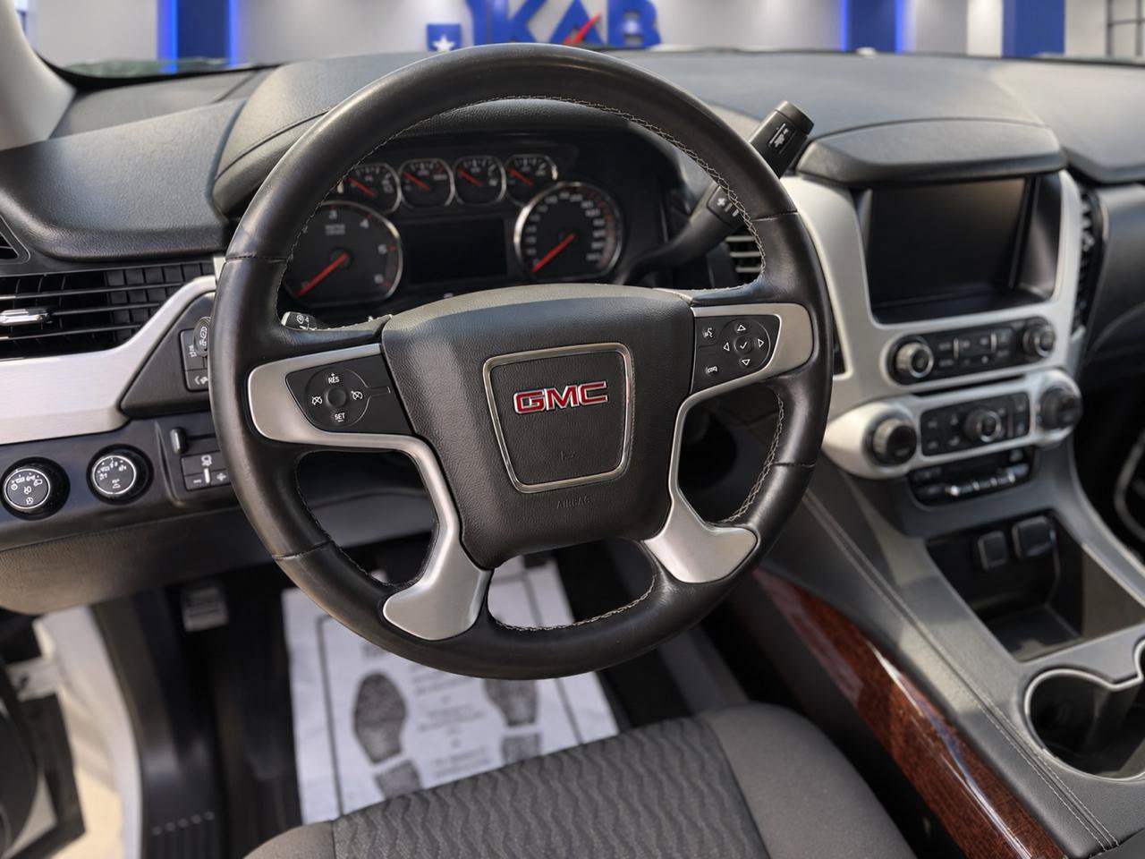 Used 2016 GMC Yukon XL SLE w/ HD Trailering Package AWD/4WD image 11