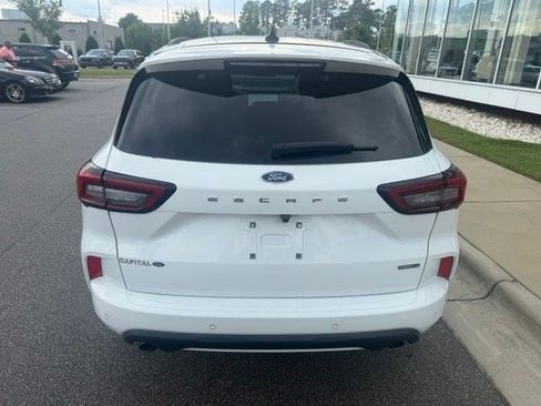 Used 2023 Ford Escape ST-Line Select w/ Tech Pack #1 AWD/4WD image 7