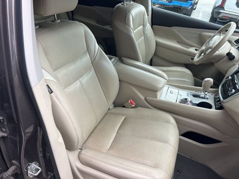 Used 2015 Nissan Murano Platinum w/ Platinum Technology Package FWD image 18