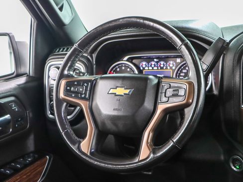 Used 2021 Chevrolet Silverado 1500 High Country image 13