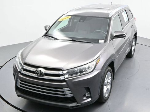 Used 2019 Toyota Highlander Limited AWD/4WD image 48