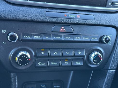 Used 2021 Kia Sportage LX image 22