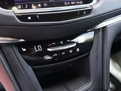 Used 2024 Cadillac XT5 Luxury FWD image 18