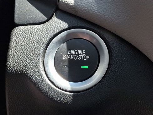Used 2023 Chevrolet Equinox LS AWD/4WD image 22