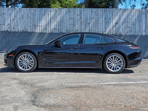 Used 2021 Porsche Panamera image 25