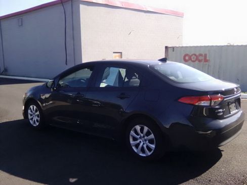 Used 2025 Toyota Corolla LE image 6