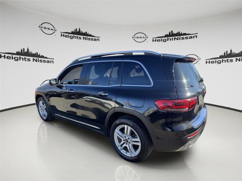 Used 2023 Mercedes-Benz GLB 250 4MATIC w/ Premium Package image 7