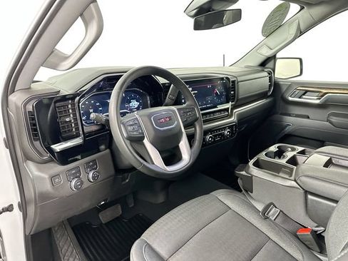 Used 2023 GMC Sierra 1500 Elevation AWD/4WD image 3
