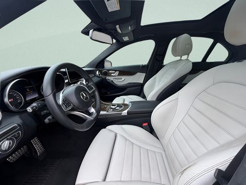 Used 2018 Mercedes-Benz C 300 4MATIC Sedan image 9