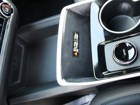 New 2026 Chevrolet Equinox LT w/ Convenience Package II image 35