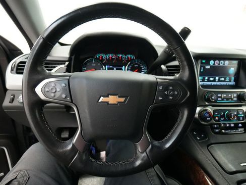 Used 2020 Chevrolet Suburban LT image 44