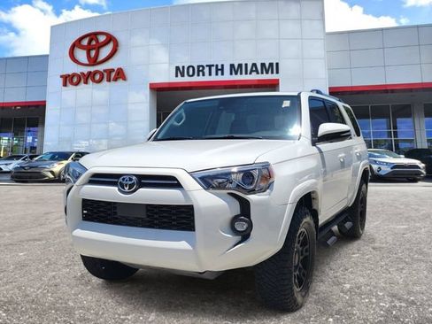 Used 2024 Toyota 4Runner SR5 Premium w/ Moonroof Package AWD/4WD image 2