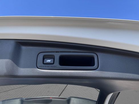 Used 2024 Honda CR-V EX-L image 18