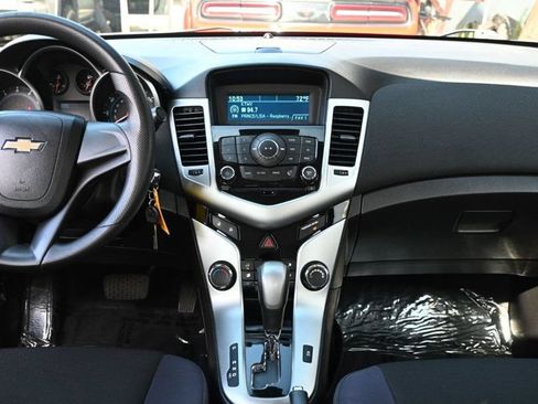 Used 2014 Chevrolet Cruze LT FWD image 8