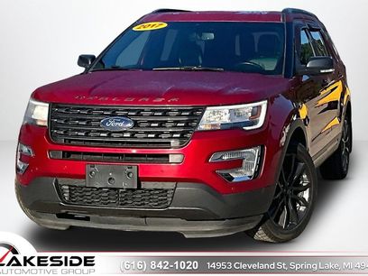 Used 2017 Ford Explorer XLT w/ XLT Technology Feature Bundle
