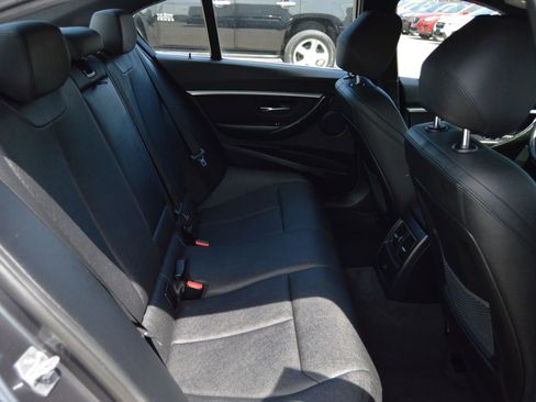 Used 2018 BMW 330i Sedan w/ Convenience Package RWD image 24