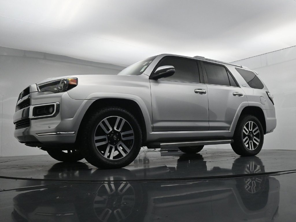 Used 2016 Toyota 4Runner Limited AWD/4WD image 35