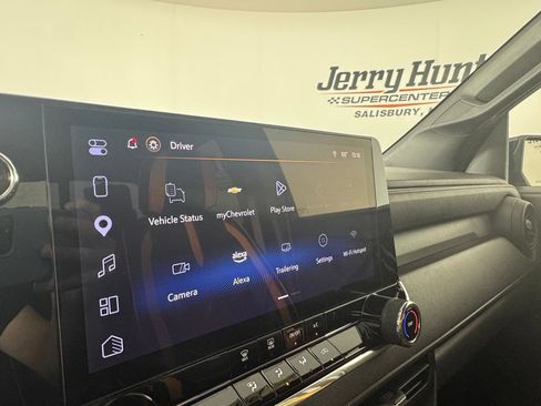 Used 2024 Chevrolet Colorado Trail Boss w/ Advanced Trailering Package AWD/4WD image 15