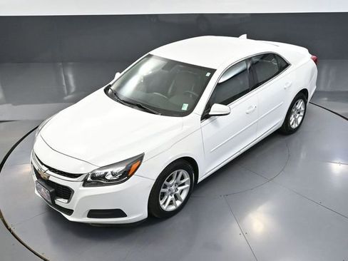 Used 2016 Chevrolet Malibu LT w/ Power Convenience Package image 54