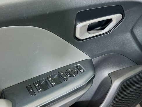 Used 2025 Kia K4 FWD image 15