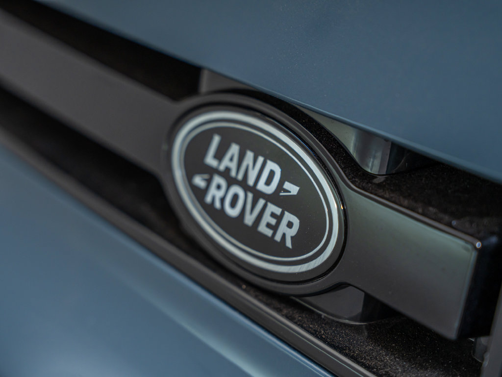 New 2026 Land Rover Defender 110 S AWD/4WD image 3