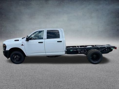 New 2025 RAM 3500 Tradesman image 24
