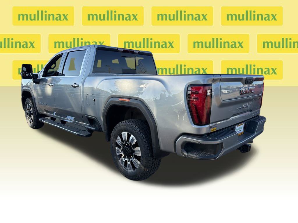 Used 2025 GMC Sierra 2500 Denali AWD/4WD image 4