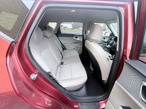 Used 2020 Kia Soul LX FWD image 12