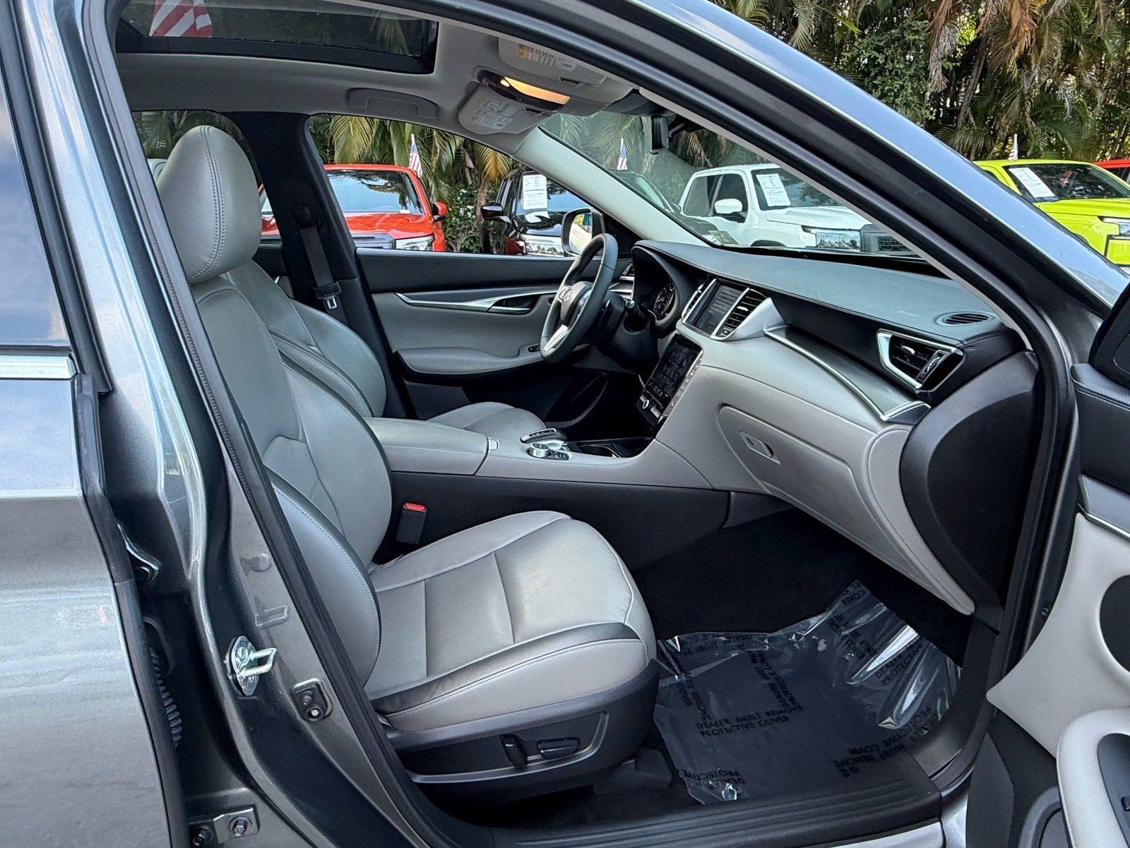 Used 2023 INFINITI QX50 Luxe FWD image 18